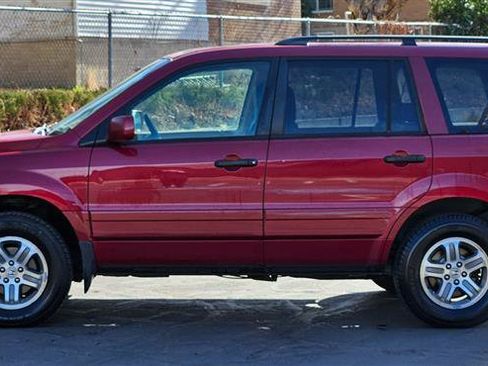 Used 2004 Honda Pilot EX image 2