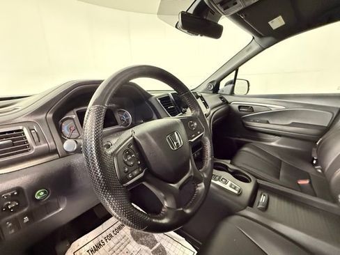 Used 2022 Honda Pilot TrailSport image 11