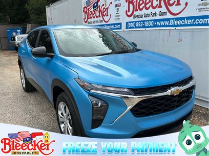 Used 2025 Chevrolet Trax LS