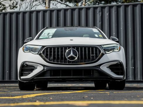 New 2027 Mercedes-Benz E 53 AMG e 4MATIC Wagon image 6