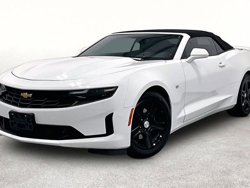 Used 2022 Chevrolet Camaro LT RWD image 9