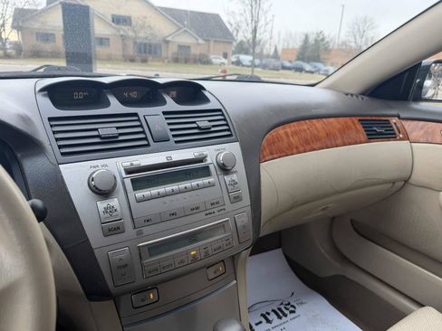 Used 2008 Toyota Solara SE image 25