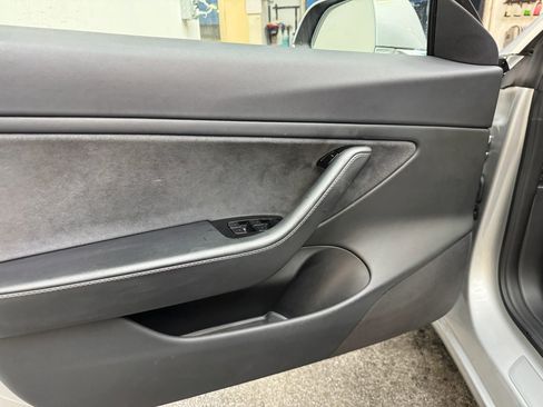 Used 2018 Tesla Model 3 Long Range image 14