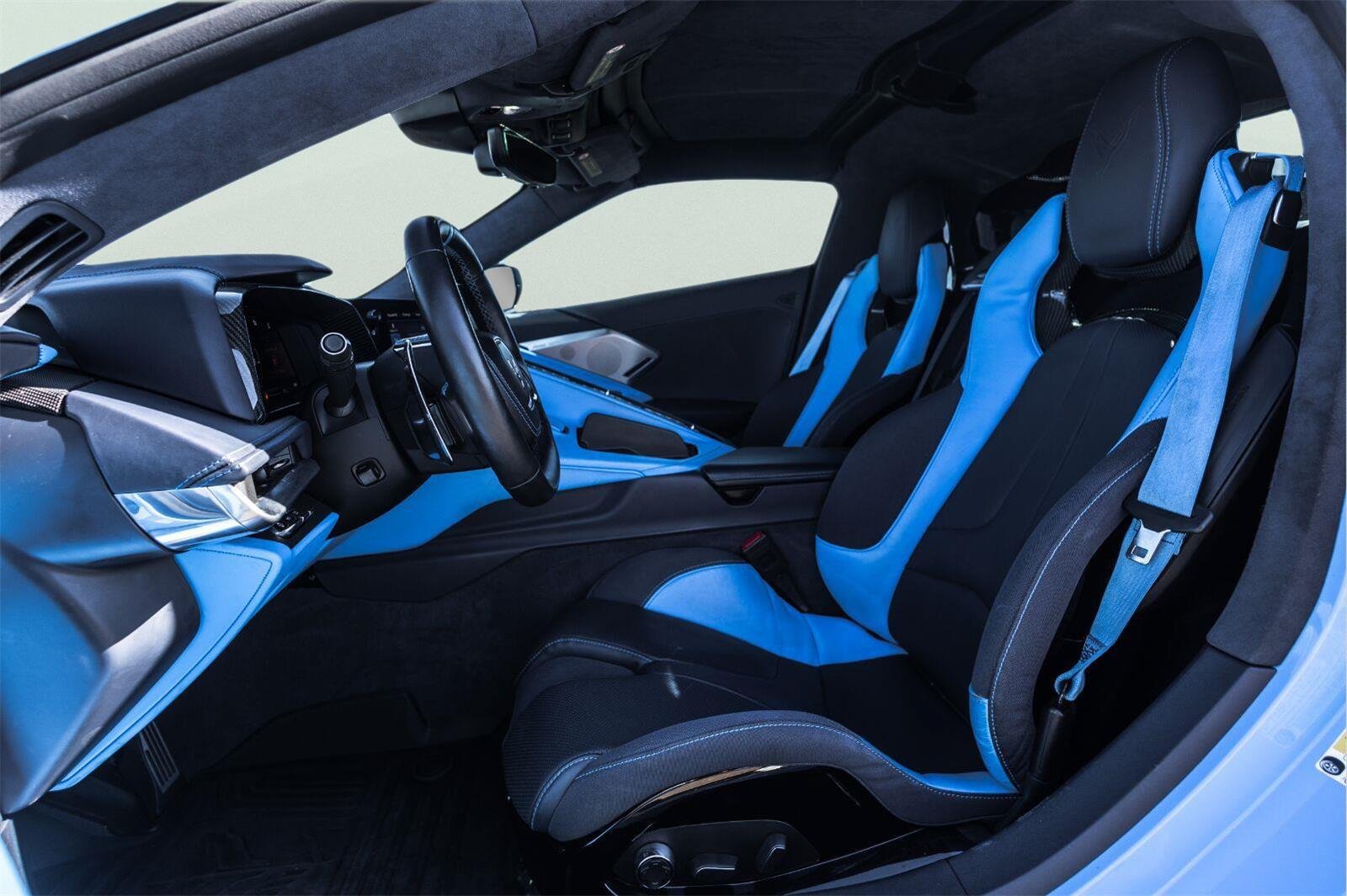 Used 2023 Chevrolet Corvette Stingray Premium Cpe w/ Z51 Performance Package RWD image 16