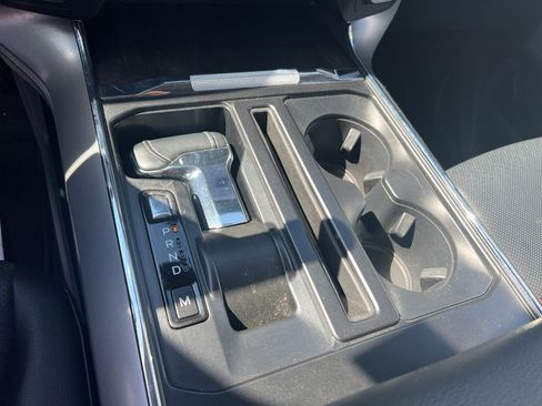 Used 2022 Ford F150 Lariat w/ Equipment Group 502A High image 14