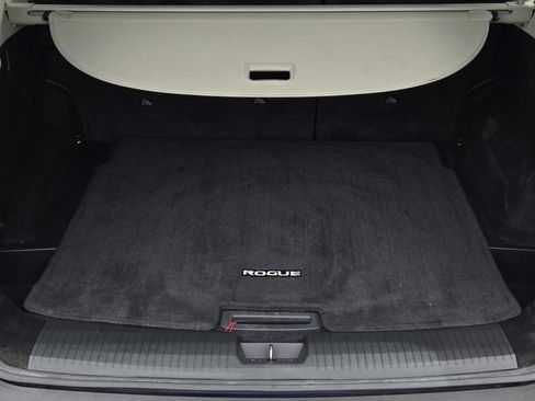 Certified 2023 Nissan Rogue SV FWD image 9