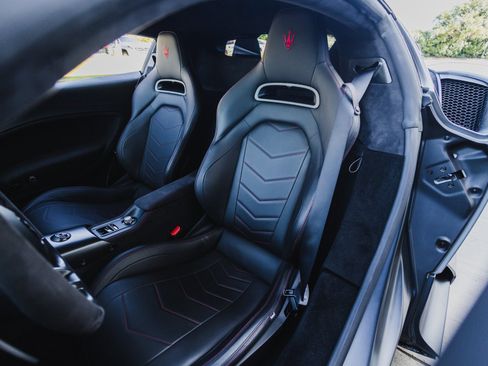 Used 2022 Maserati MC20 Coupe image 41