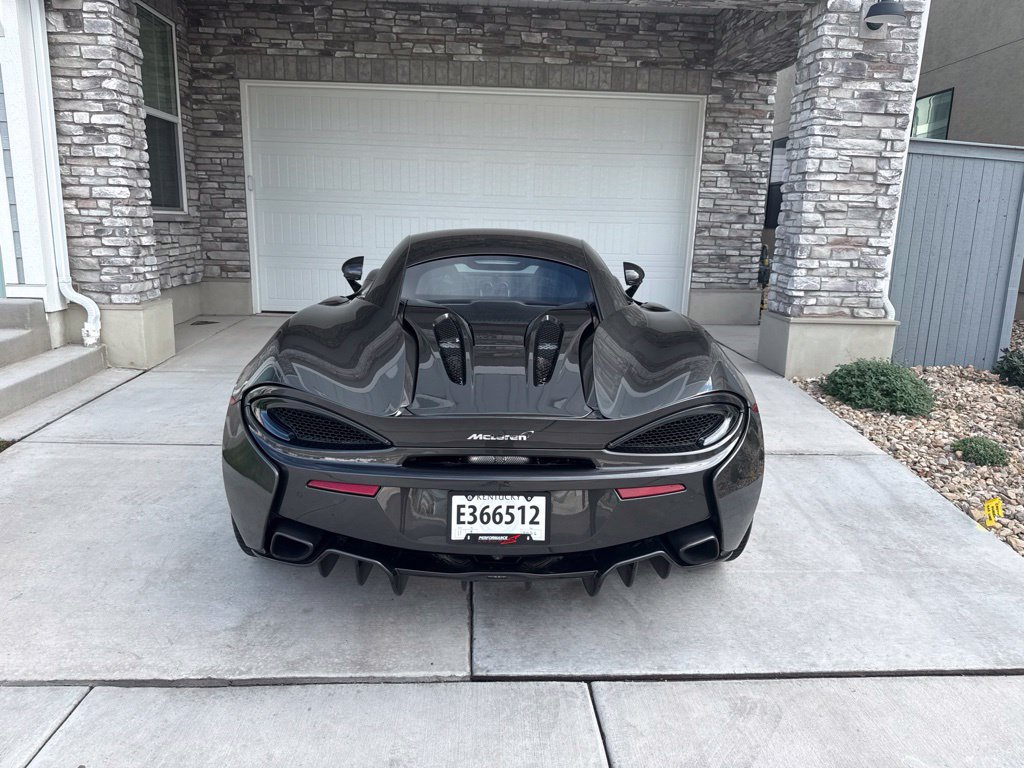 Used 2016 McLaren 570S Coupe RWD image 6