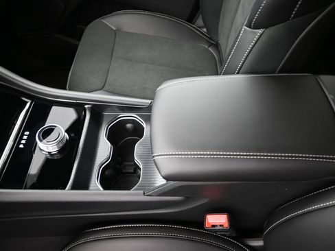 New 2025 Jeep Grand Cherokee L Altitude RWD image 31