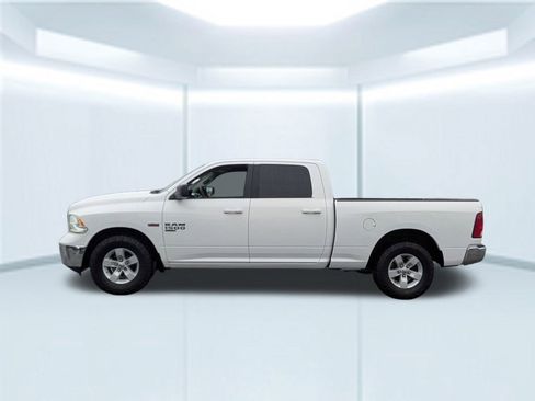 Used 2020 RAM 1500 Classic SLT image 2