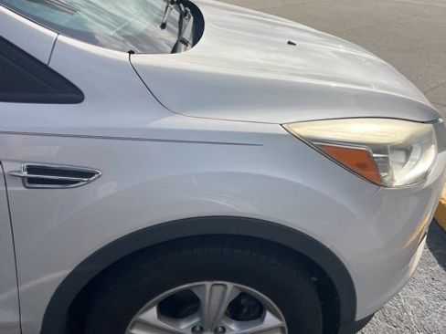 Used 2016 Ford Escape SE w/ SE Leather Comfort Package image 10