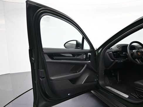 Certified 2026 Porsche Panamera 4 AWD/4WD image 15