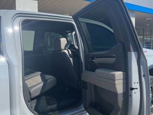 Used 2025 Chevrolet Silverado 1500 ZR2 w/ Technology Package AWD/4WD image 18
