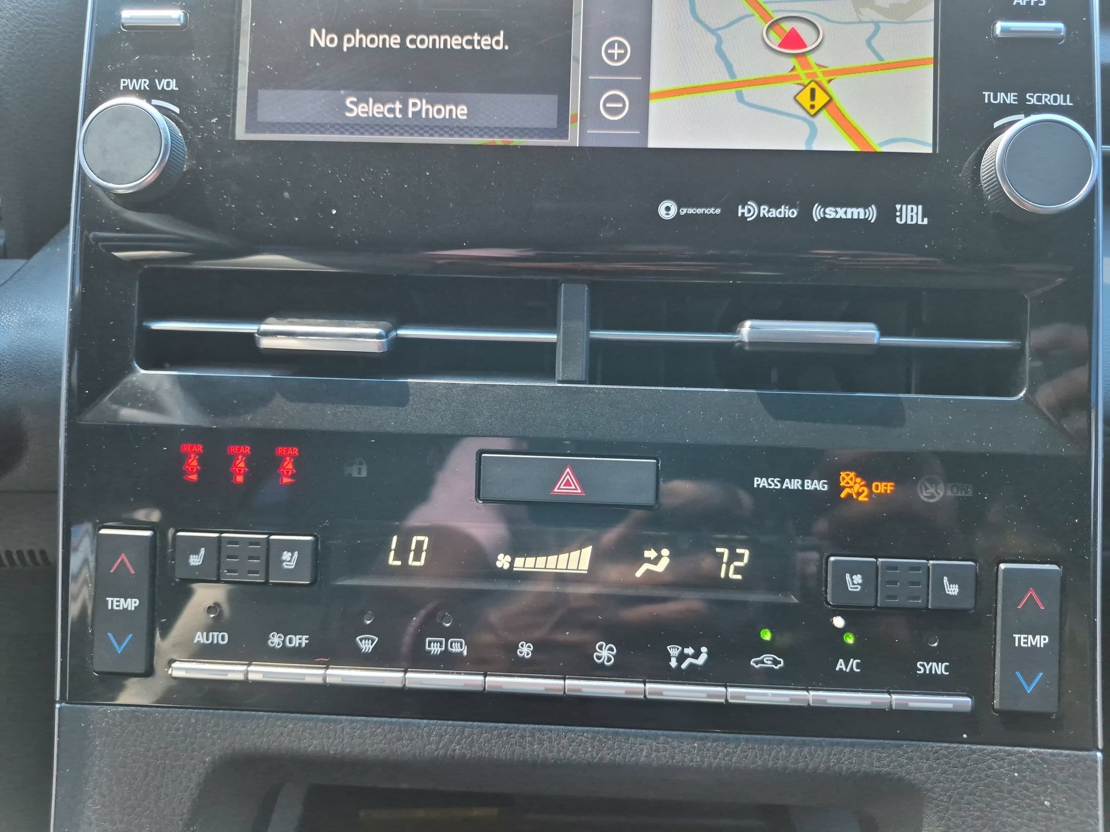 Used 2021 Toyota Avalon Limited FWD image 18