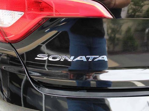 Used 2017 Hyundai Sonata SE FWD image 7