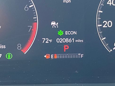 Certified 2025 Honda HR-V EX-L image 29