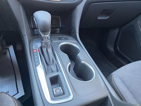 Used 2022 Chevrolet Equinox LT image 25