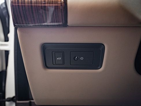 Used 2021 Land Rover Range Rover Westminster Edition image 35