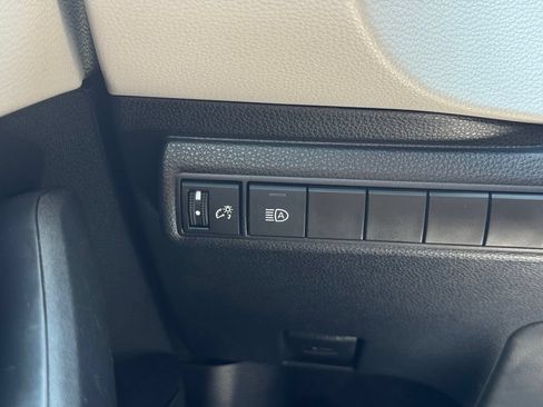 Used 2023 Toyota Corolla LE FWD image 33