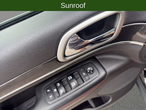 Used 2018 Jeep Grand Cherokee Trailhawk AWD/4WD image 12
