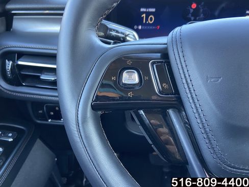 Used 2025 Lincoln Aviator AWD w/ Equipment Group 101A image 16