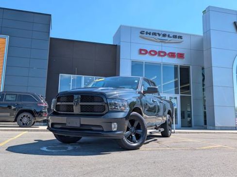Used 2019 RAM 1500 Express w/ Express Value Package AWD/4WD image 1