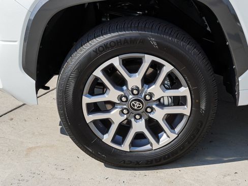 Certified 2026 Toyota Tundra 1794 Edition w/ Tow Tech Package AWD/4WD image 12