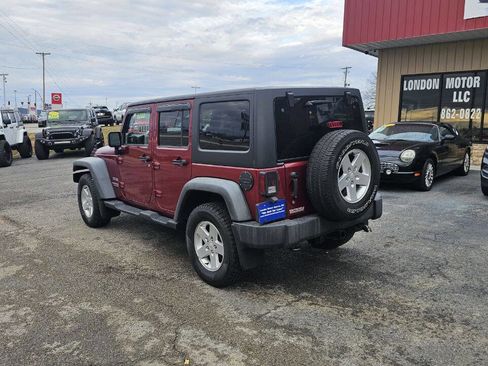 Used 2012 Jeep Wrangler Unlimited Sport image 2