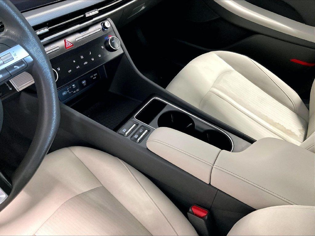Used 2025 Hyundai Sonata SEL FWD image 20