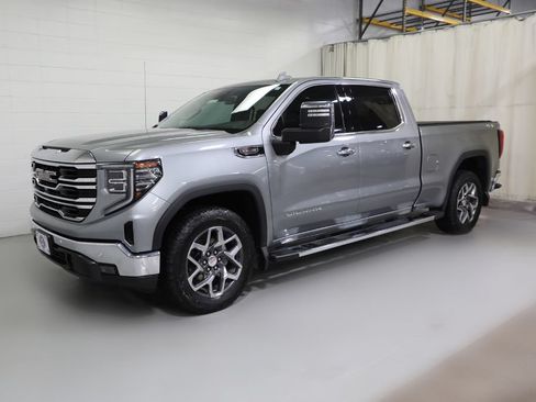 Used 2024 GMC Sierra 1500 SLT w/ SLT Premium Package AWD/4WD image 14