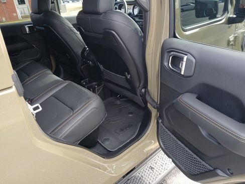 New 2025 Jeep Gladiator Sport image 29