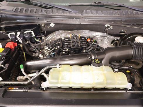 Used 2021 Ford Expedition XLT AWD/4WD image 22