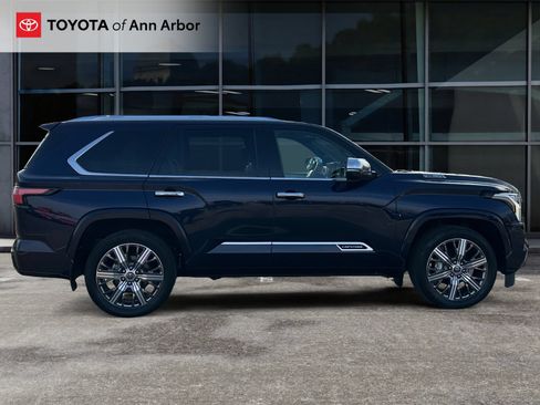 Used 2023 Toyota Sequoia Capstone AWD/4WD image 13