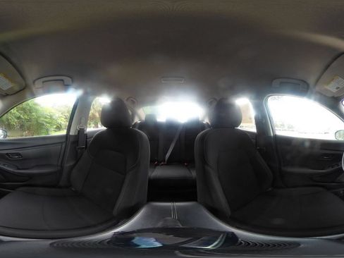 Used 2025 Nissan Sentra S FWD image 42