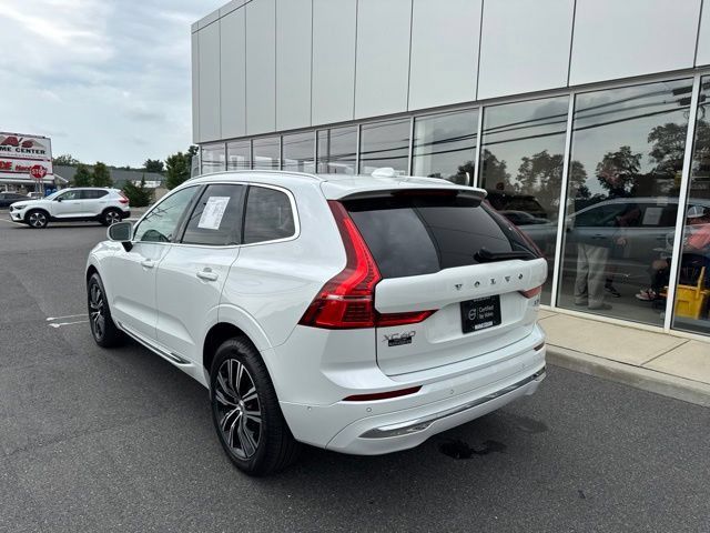 Certified 2022 Volvo XC60 B5 Inscription w/ Advanced Package AWD/4WD image 3