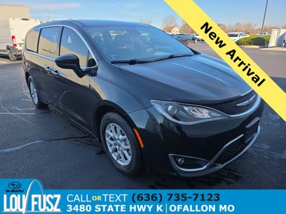 Used 2020 Chrysler Pacifica Touring w/ Advanced Safetytec Group