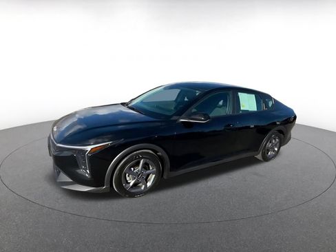 Used 2025 Kia K4 FWD image 8