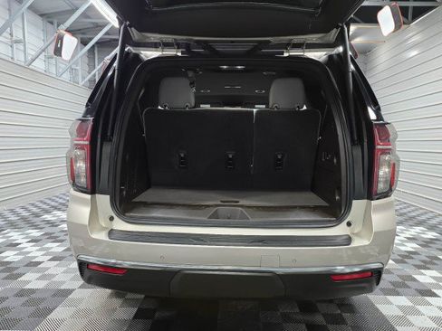 Used 2022 Chevrolet Tahoe LT w/ Luxury Package AWD/4WD image 38