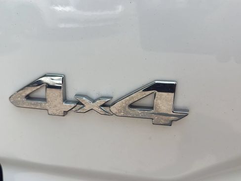Used 2020 Toyota Tacoma SR5 AWD/4WD image 22