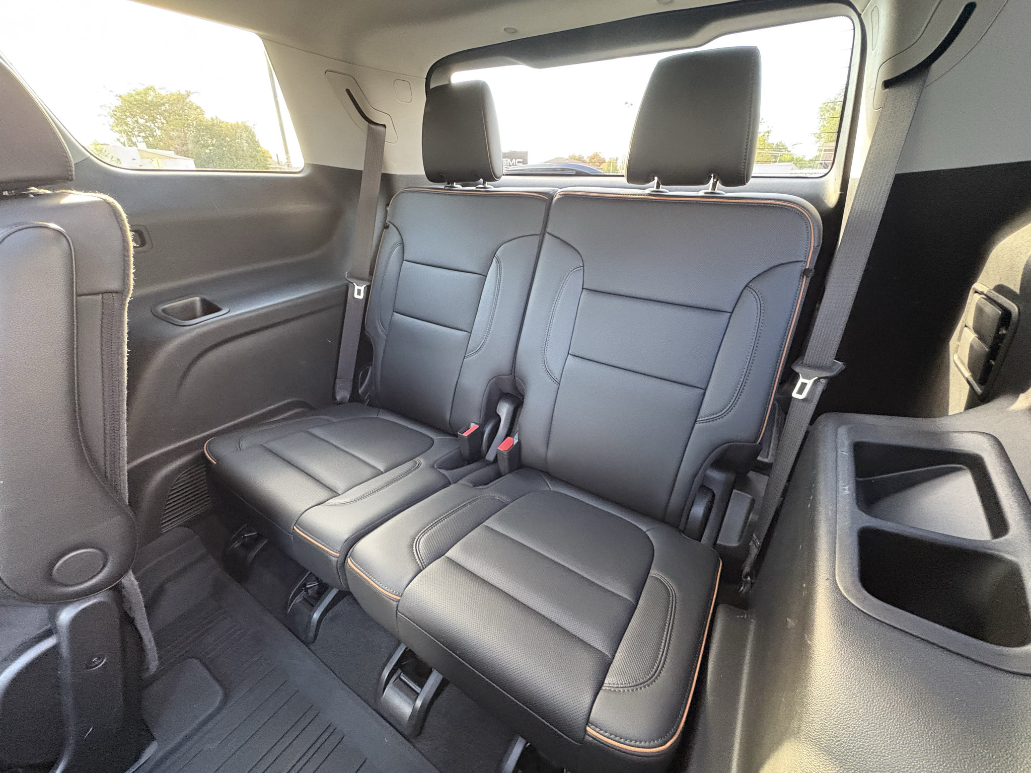 Used 2023 GMC Acadia AT4 w/ Technology Package AWD/4WD image 19