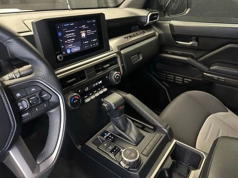 Used 2024 Toyota Tacoma TRD Sport AWD/4WD image 27