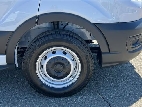 New 2026 Ford Transit 250 148 Medium Roof RWD image 9