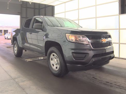 Used 2017 Chevrolet Colorado W/T w/ WT Convenience Package RWD image 2