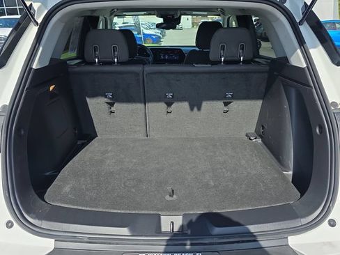 Used 2025 Chevrolet TrailBlazer LT AWD/4WD image 28