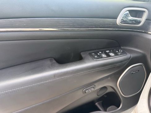 Used 2018 Jeep Grand Cherokee High Altitude AWD/4WD image 5