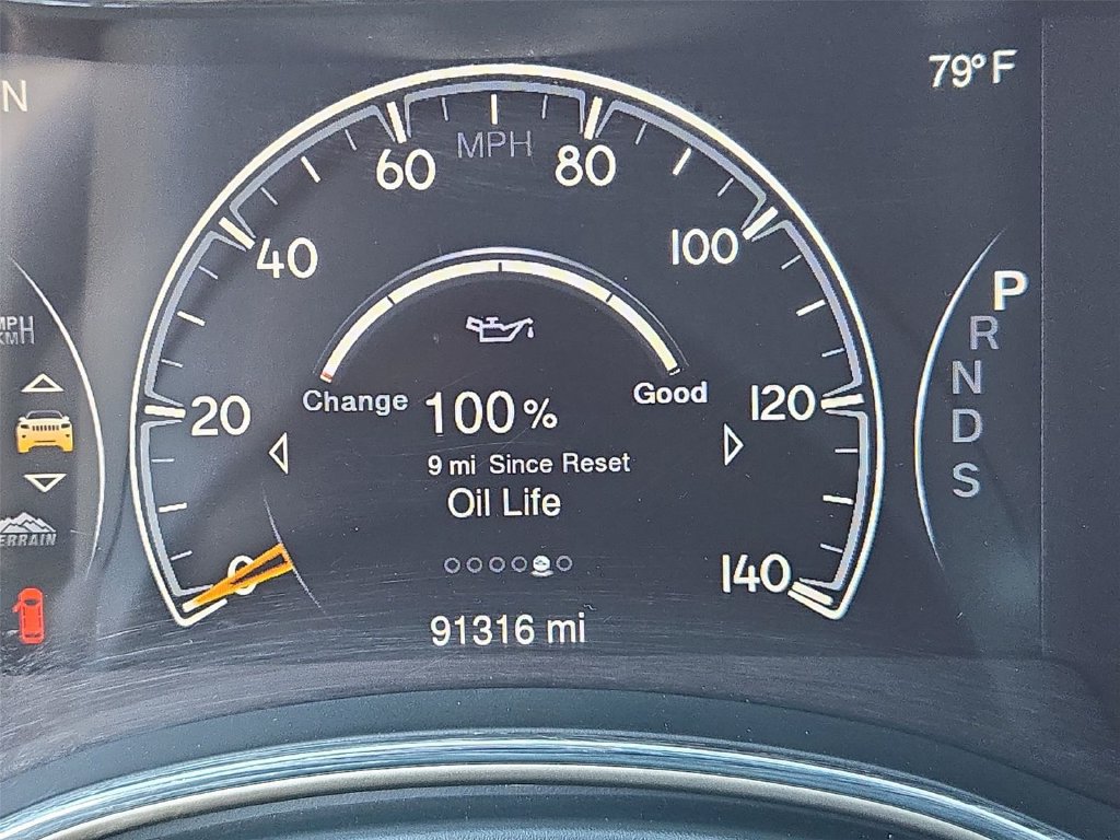 Used 2015 Jeep Grand Cherokee Limited w/ Trailer Tow Group IV AWD/4WD image 4