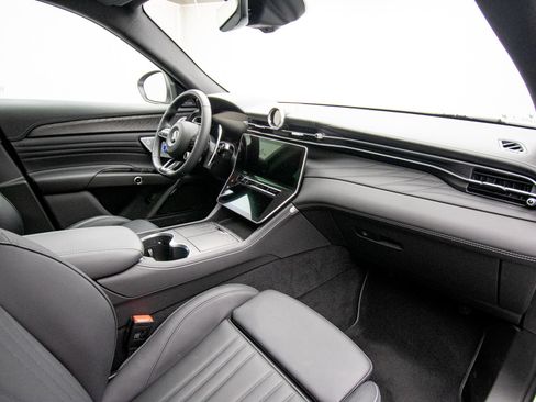New 2026 Maserati Grecale Modena AWD/4WD image 14