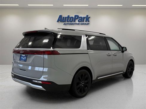 Used 2022 Kia Carnival SX image 7