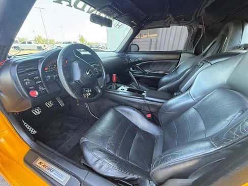 Used 2005 Honda S2000 image 3