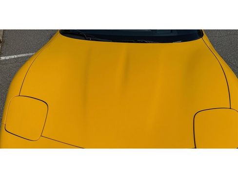 Used 2004 Chevrolet Corvette Convertible w/ Preferred Equipment Group RWD image 18